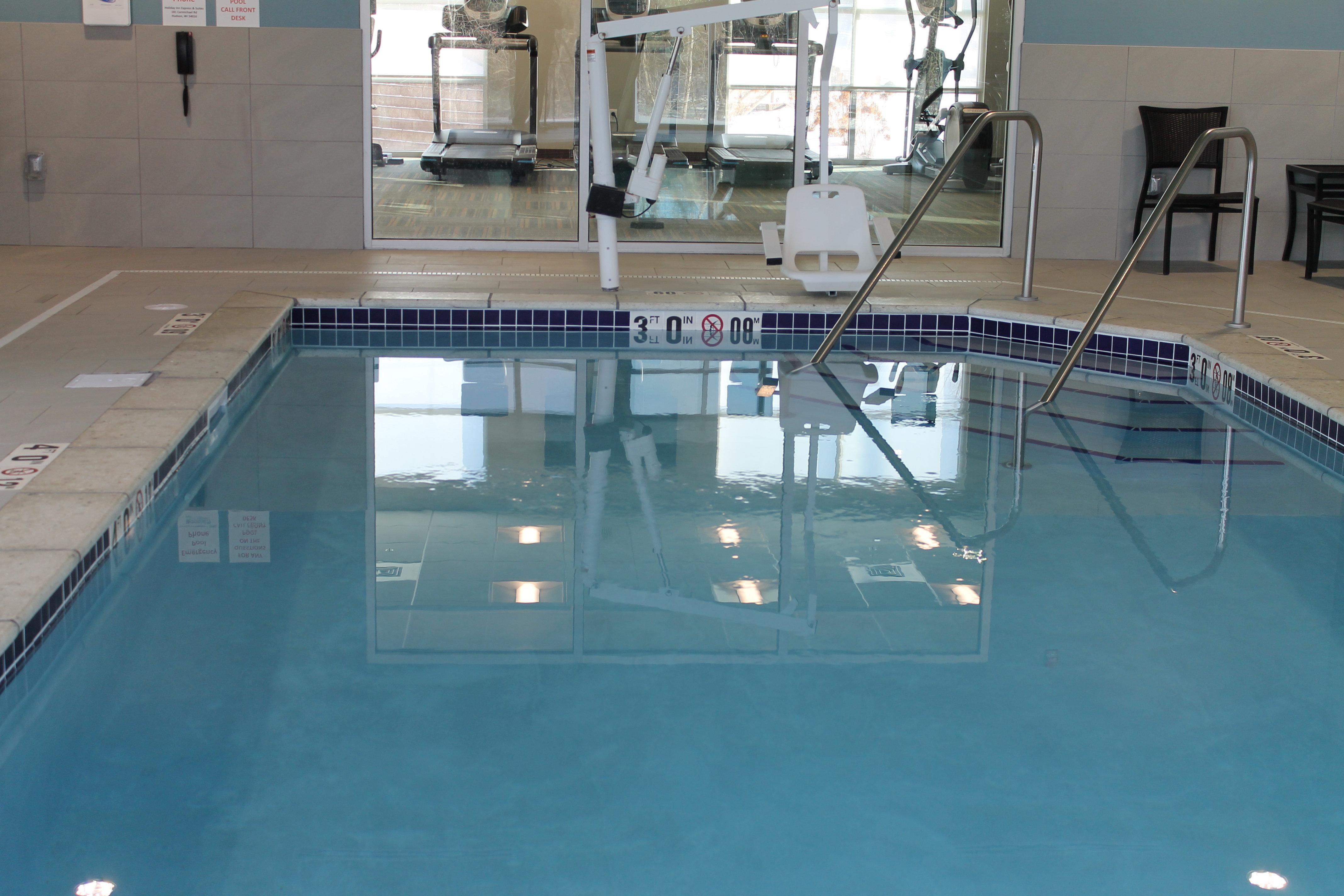 Holiday Inn Express & Suites - Hudson I-94 By Ihg Esterno foto